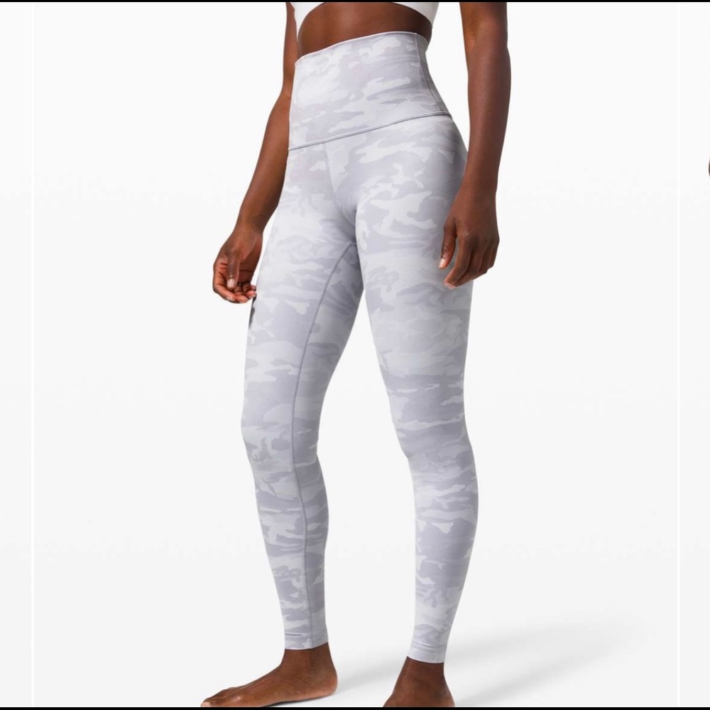 Lululemon Wunder Under Super HighRise Luxtreme 28"